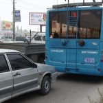 Возмущенные жители Симферополя перекрыли трассу на Ялту