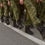 С 1 января 2014 года военным повысят ежемесячную денежную премию на 20%