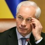 Азаров: деньги на детей будут перечислены в ближайшие 10 дней